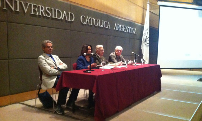 El Dr. D. Daniel Funes de Rioja, Presidente de la Organización Internacional de Empleadores, en un momento de su intervención.